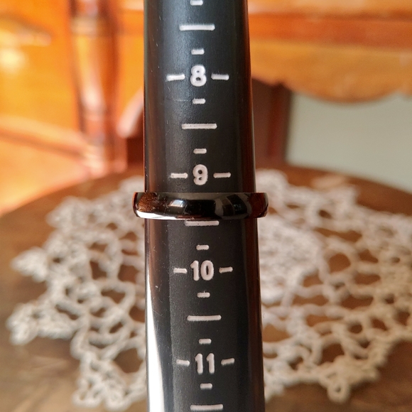 Ring - Picture 2 of 2